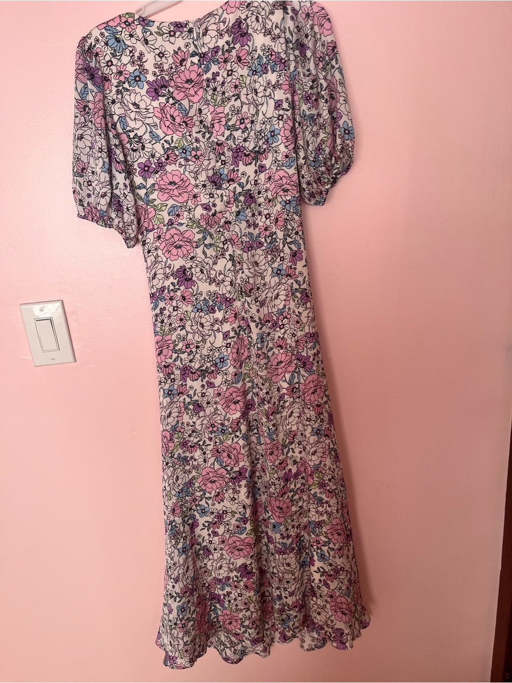 BCBGeneration Pink Floral V-Neck Short Sleeve Maxi Dress - Picture 3 of 8
